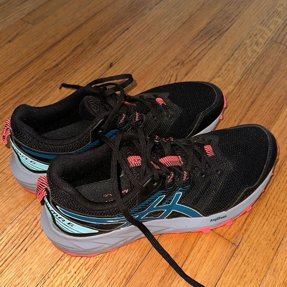 ASICS GEL Sonoma 6 used like new w box W9.5